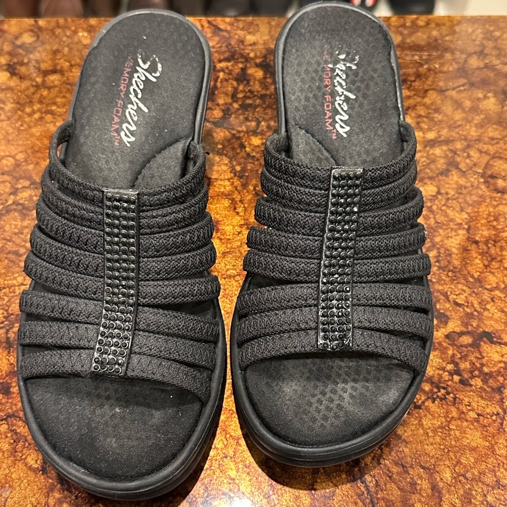 Skechers Sandals - size 6.5